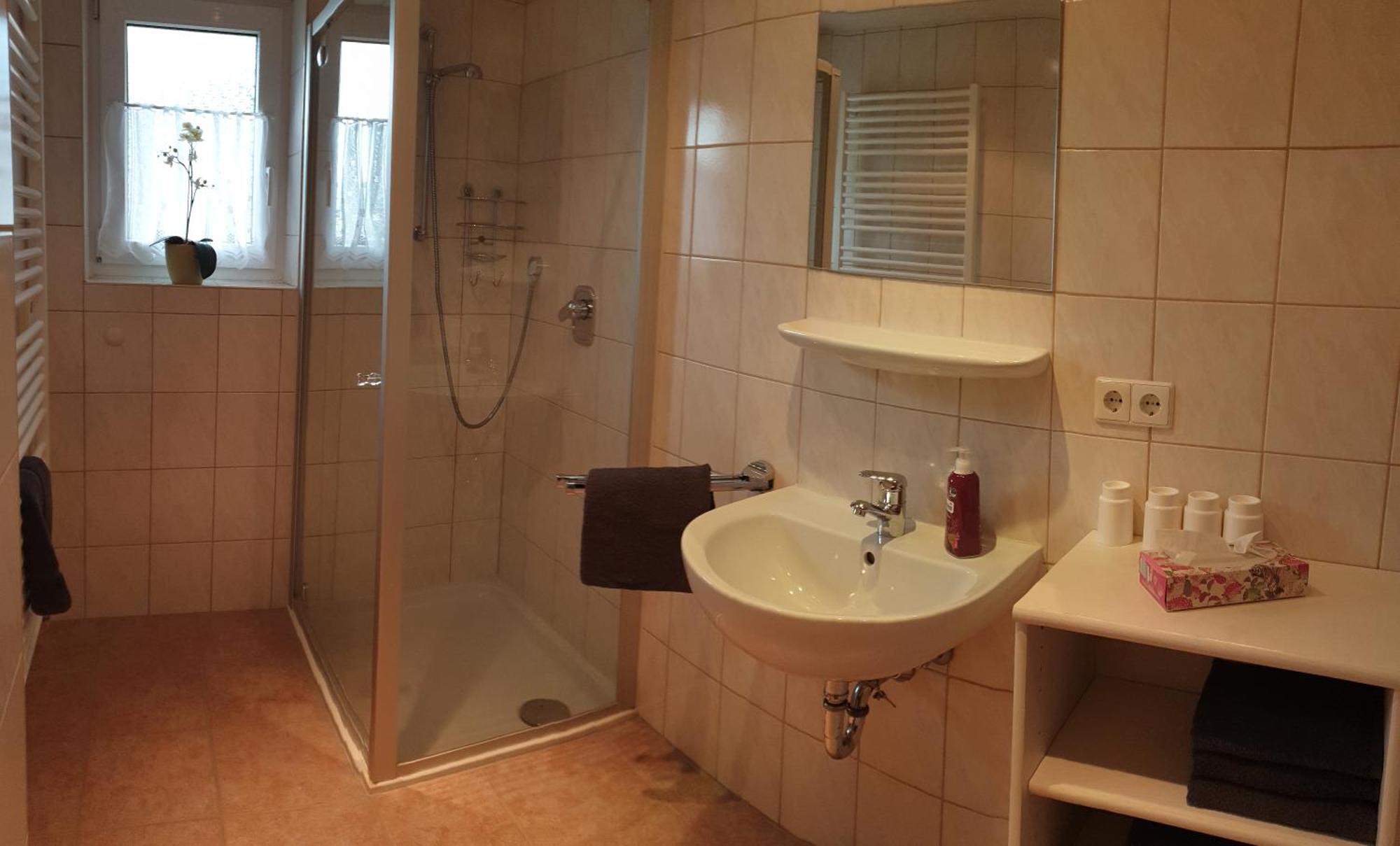 Ferienwohnung Hinterpommern - Chiemgaukarte 因泽尔 外观 照片
